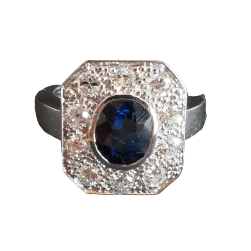 Bague Saphir Et Diamants, monture or blanc 18 carats. - Castafiore