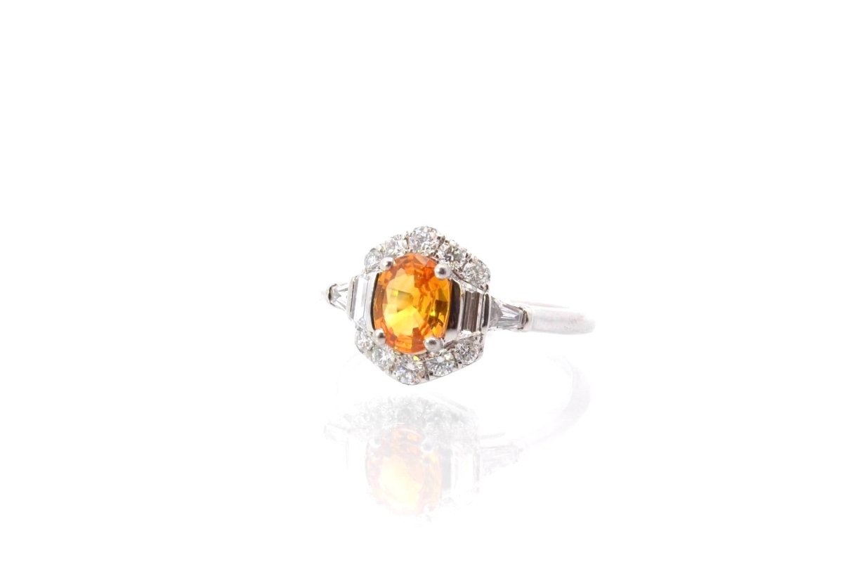 Bague saphir jaune et diamants en or blanc - Castafiore