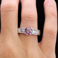 Bague Saphir rose et diamants en or blanc - Castafiore