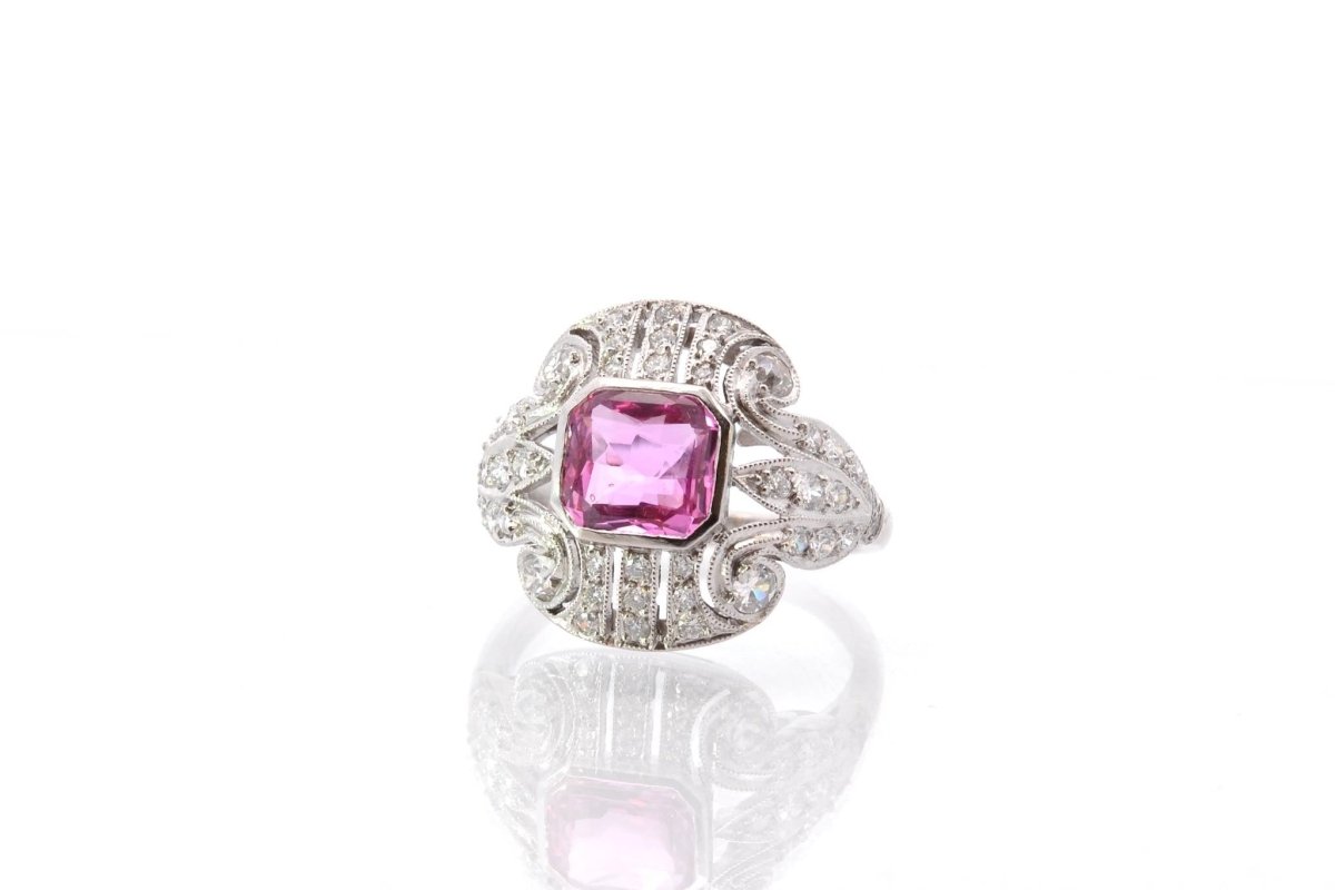 Bague saphir rose et diamants en platine - Castafiore