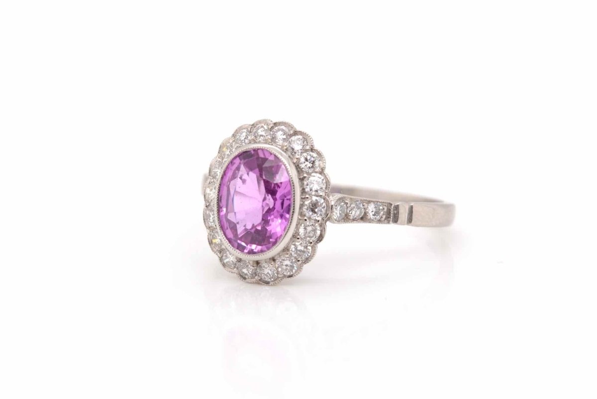 Bague saphir rose et diamants en platine - Castafiore