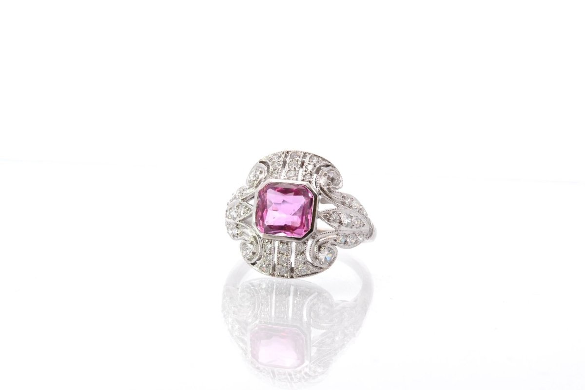 Bague saphir rose et diamants en platine - Castafiore