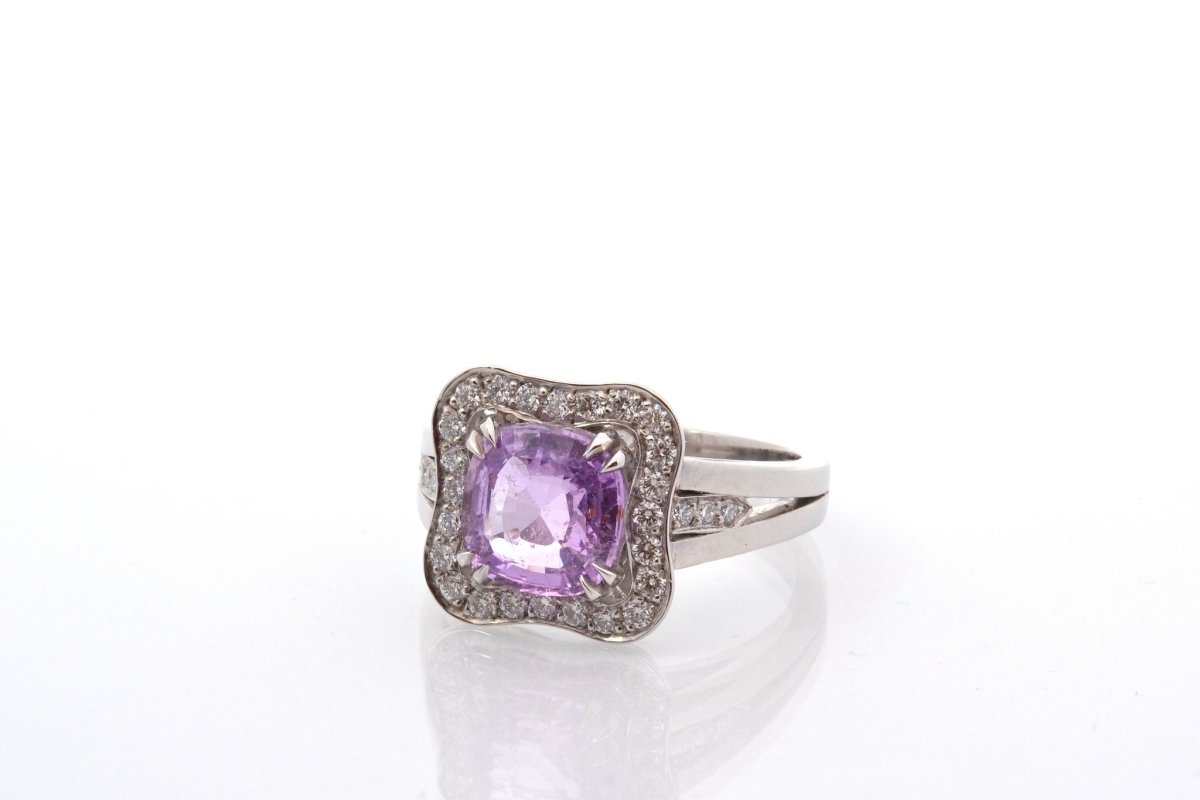 Bague Saphir violet de Ceylan en platine - Castafiore
