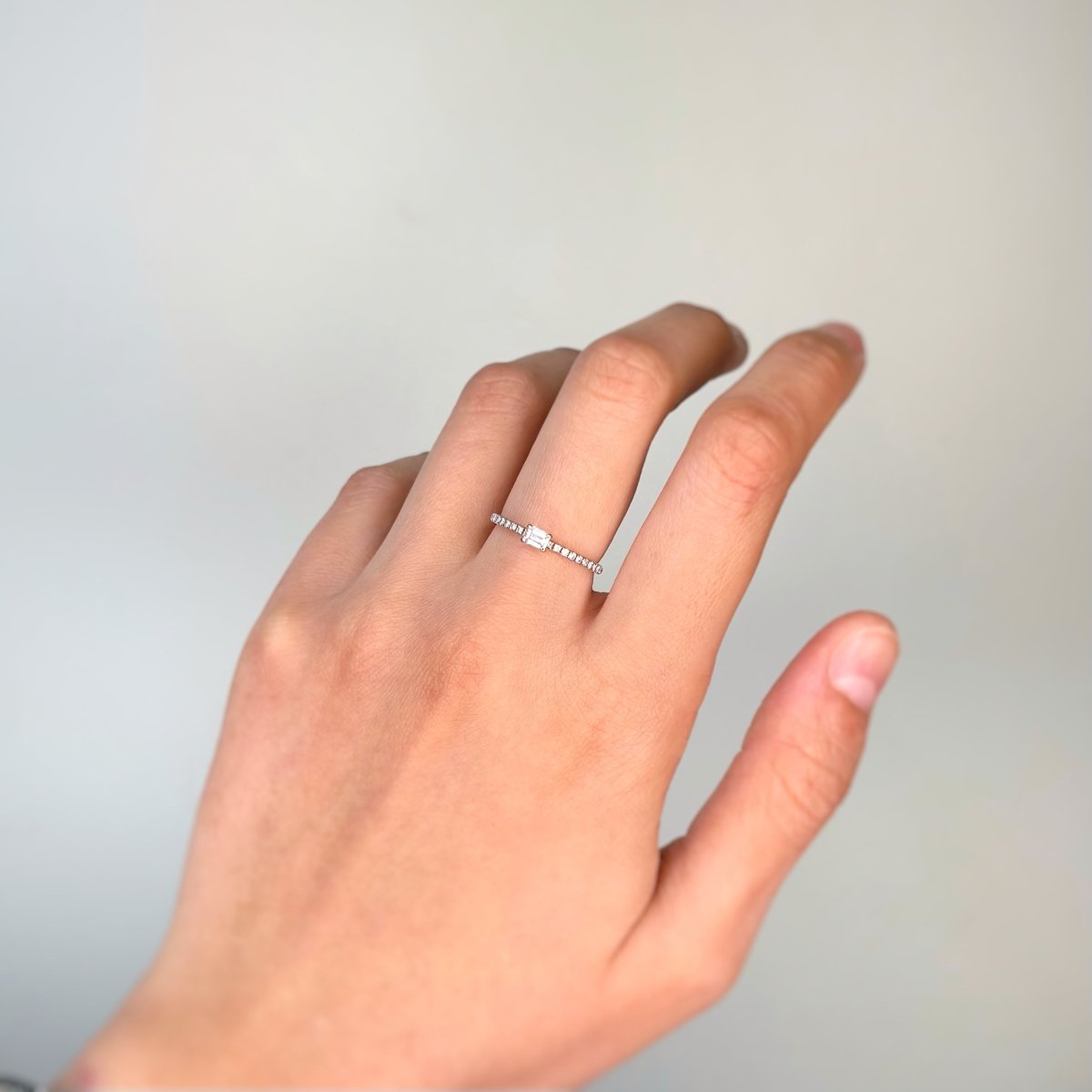 Bague Solitaire CARTIER "Étincelle" en or blanc et diamants - Castafiore