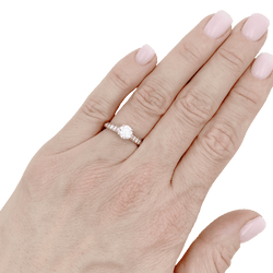 Bague Solitaire CARTIER "Solitaire 1895" en platine et diamants - Castafiore