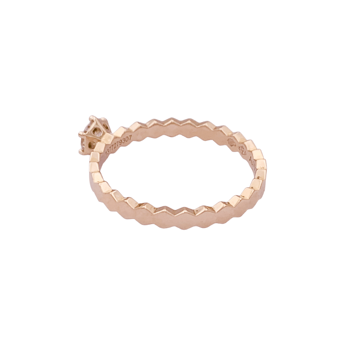 Bague Solitaire CHAUMET "Bee" en or rose et diamant. - Castafiore