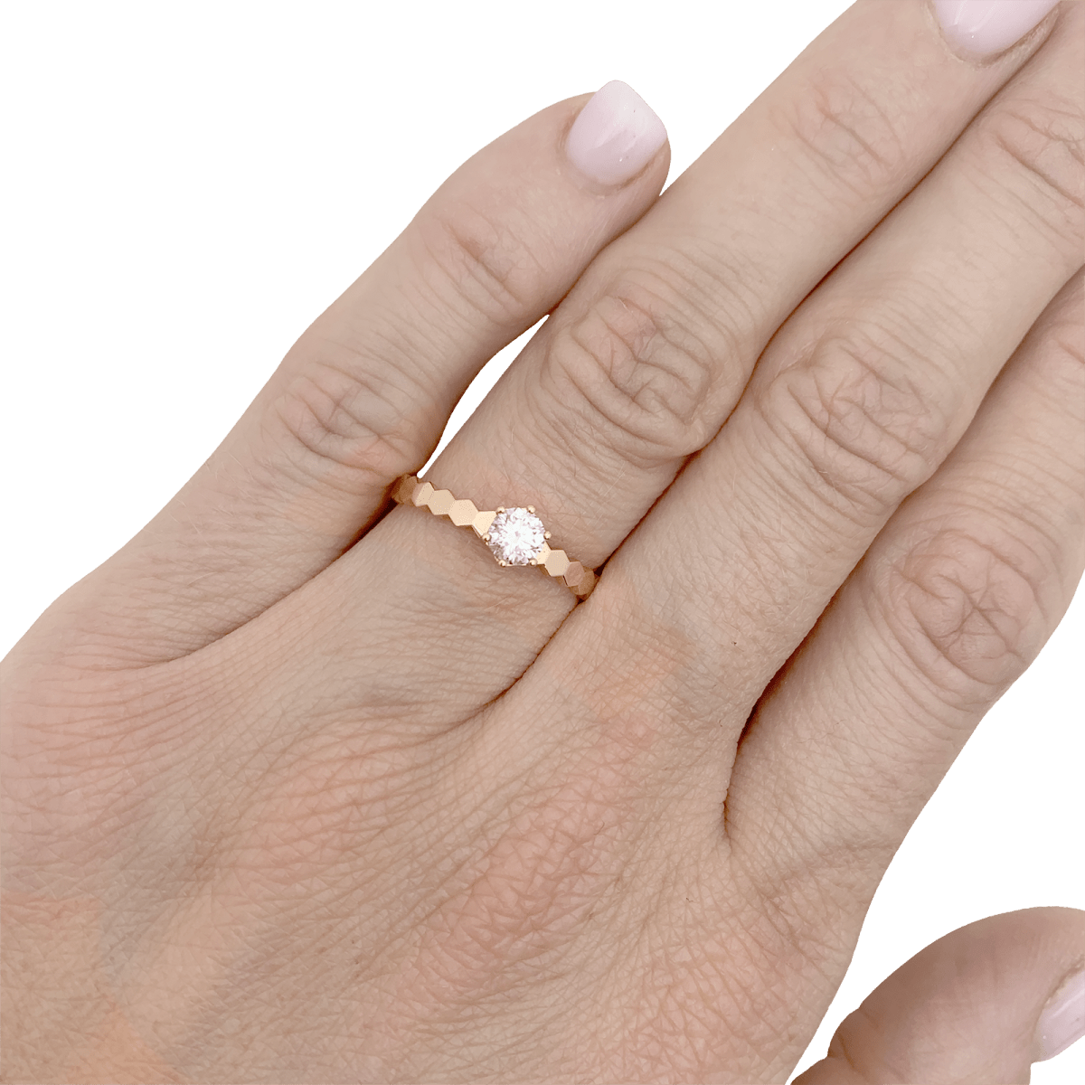 Bague Solitaire CHAUMET "Bee" en or rose et diamant. - Castafiore