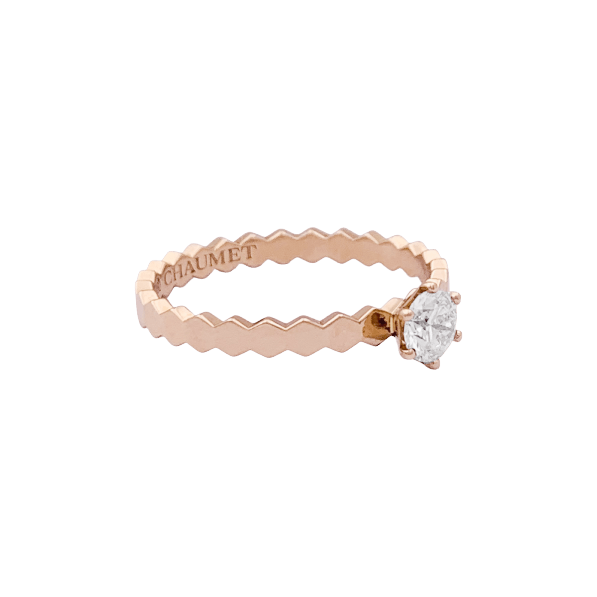 Bague Solitaire CHAUMET "Bee" en or rose et diamant. - Castafiore