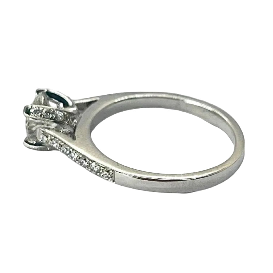Bague Solitaire en or 18 K et diamants - Castafiore