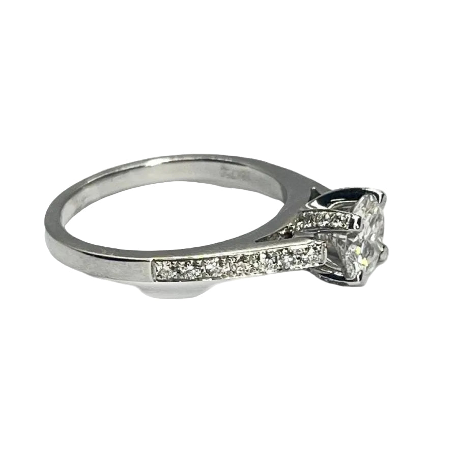 Bague Solitaire en or 18 K et diamants - Castafiore
