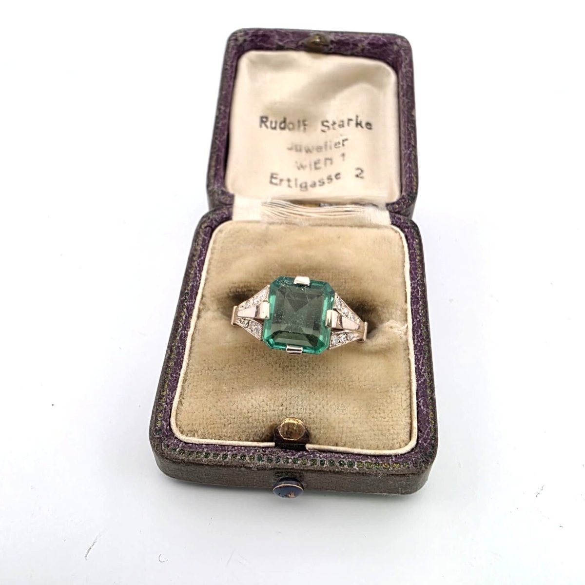 Bague Solitaire en or blanc, émeraude et diamants