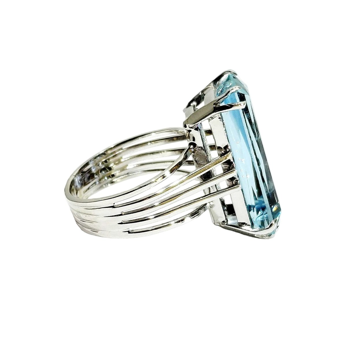 Bague Solitaire en or blanc et aigue-marine - Castafiore