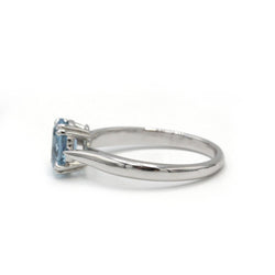 Bague Solitaire en or blanc et aigue - marine - Castafiore