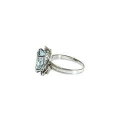Bague Solitaire en or blanc et aigue - marine - Castafiore