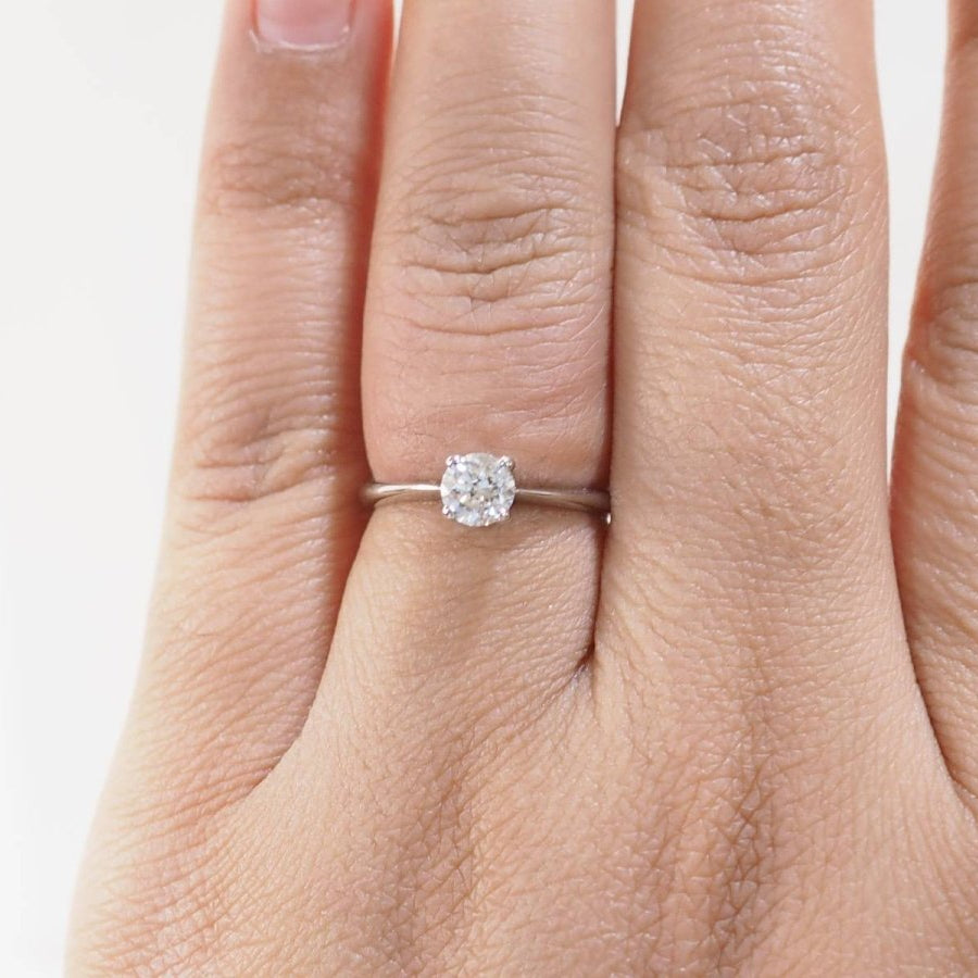 Bague solitaire en or blanc et diamant 0.51ct - Castafiore