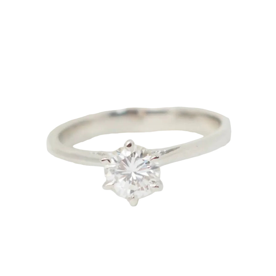 Bague solitaire en or blanc et diamant 0.58ct - Castafiore