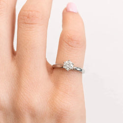 Bague Solitaire en or blanc et diamant - Castafiore
