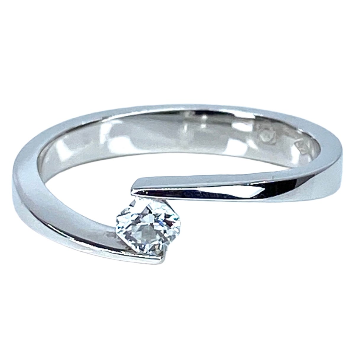 Bague solitaire en or blanc et diamant - Castafiore