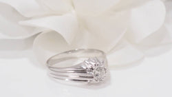 Bague solitaire en or blanc et diamant