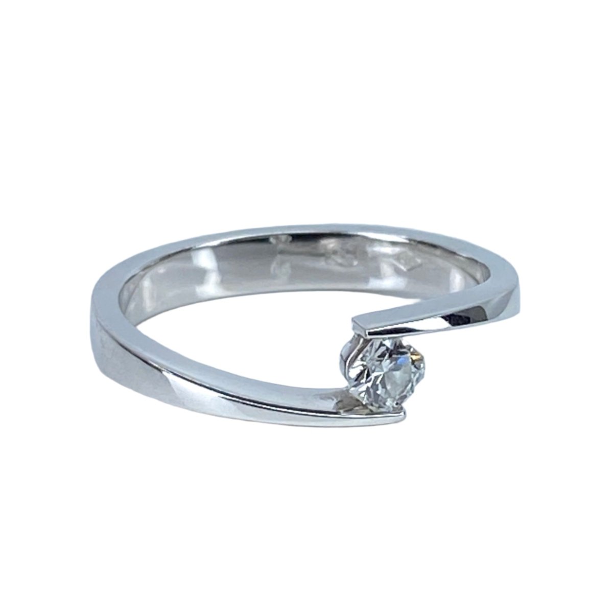 Bague solitaire en or blanc et diamant - Castafiore