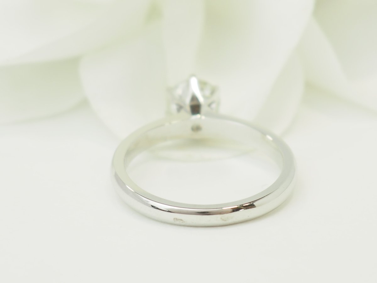 Bague Solitaire en or blanc et diamant - Castafiore