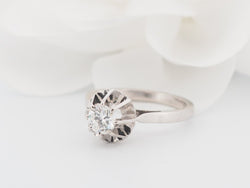 Bague solitaire en or blanc et diamant - Castafiore
