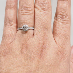 Bague solitaire en or blanc et diamant - Castafiore