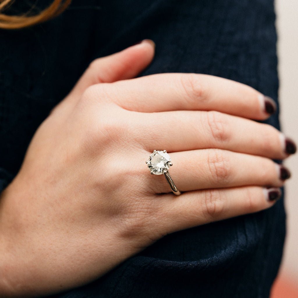 Bague Solitaire en or blanc et diamant - Castafiore