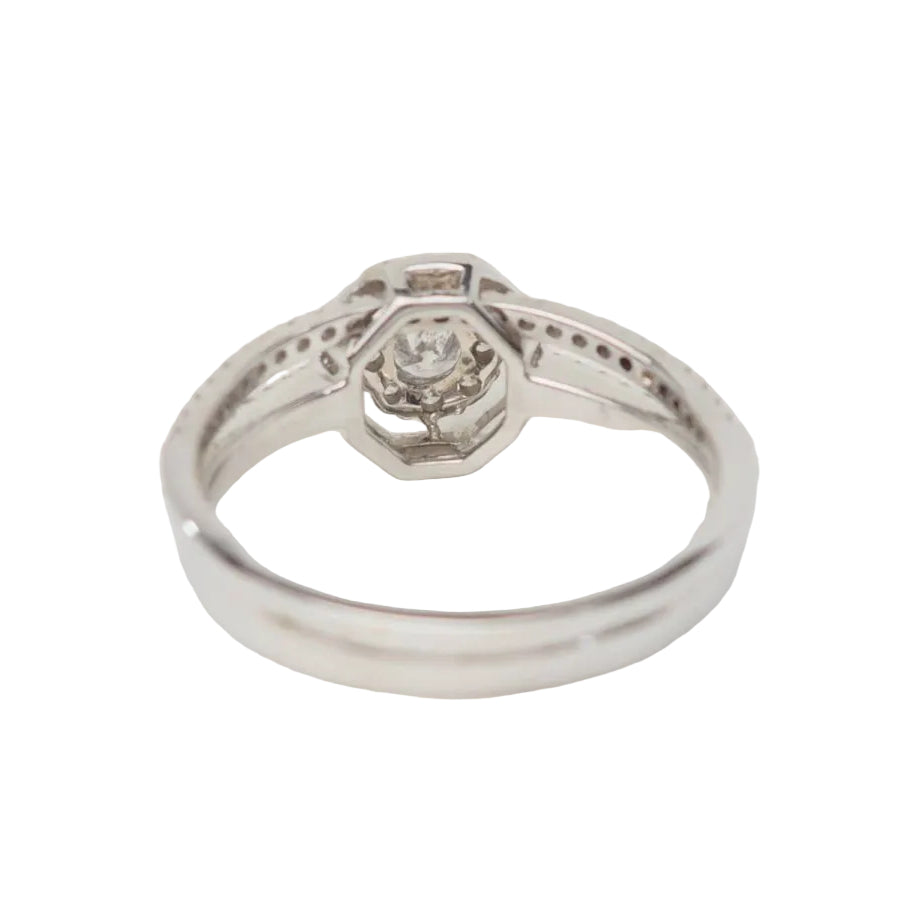 Bague solitaire en or blanc et diamants 0.66ct - Castafiore
