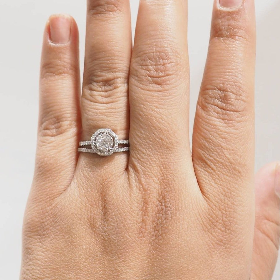 Bague solitaire en or blanc et diamants 0.66ct - Castafiore