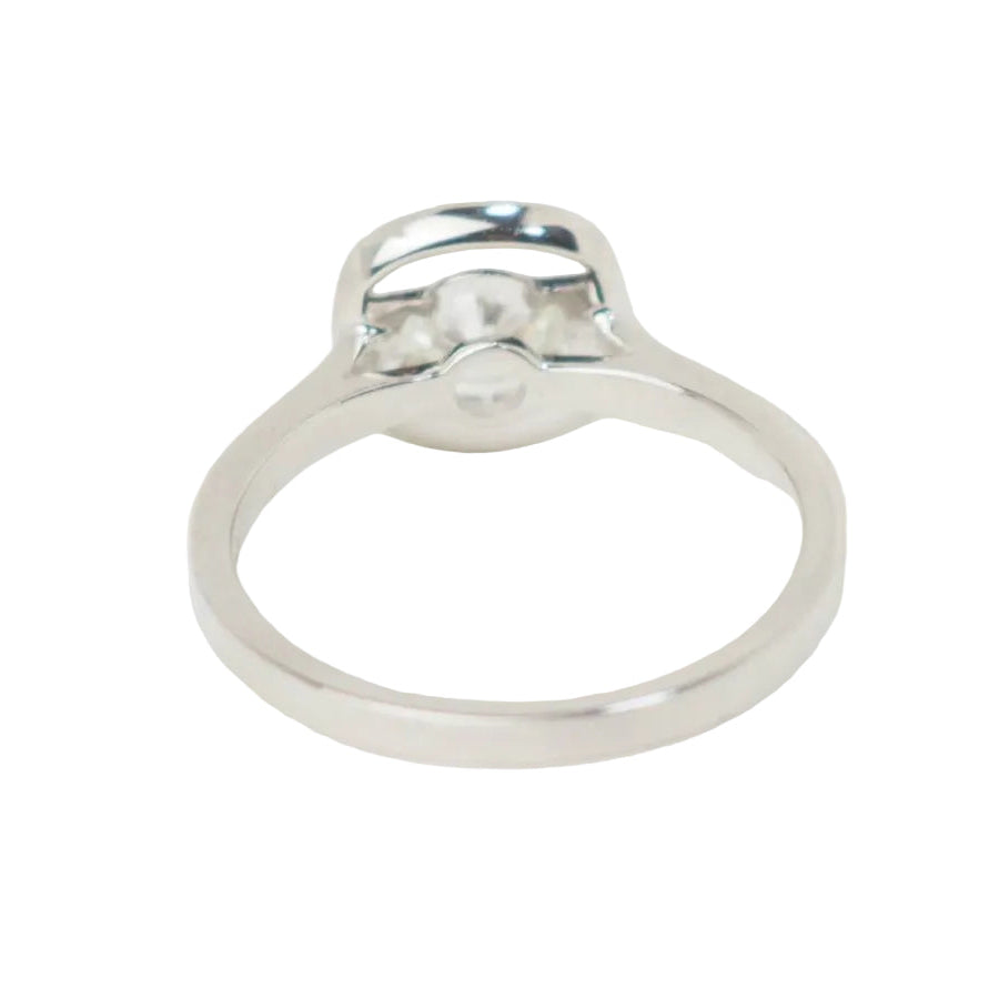 Bague solitaire en or blanc et diamants 0.68ct - Castafiore