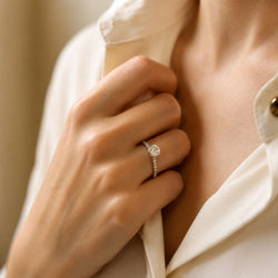 Bague Solitaire en or blanc et diamants - Castafiore