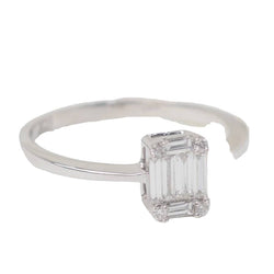 Bague Solitaire en or blanc et diamants - Castafiore