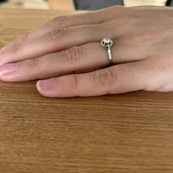 Bague Solitaire en or blanc et diamants - Castafiore