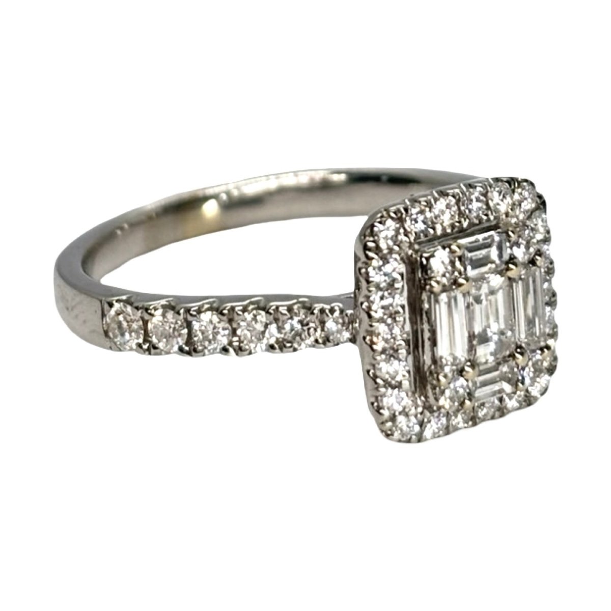 Bague Solitaire en or blanc et diamants - Castafiore