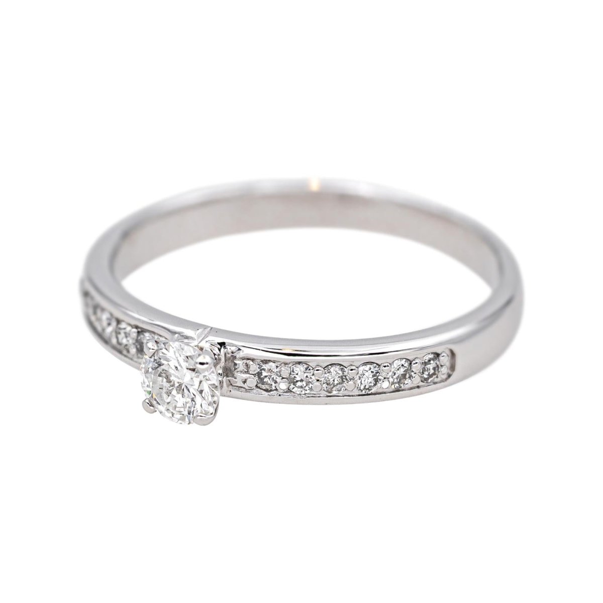 Bague Solitaire en or blanc et diamants - Castafiore