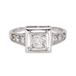 Bague Solitaire en or blanc et diamants - Castafiore