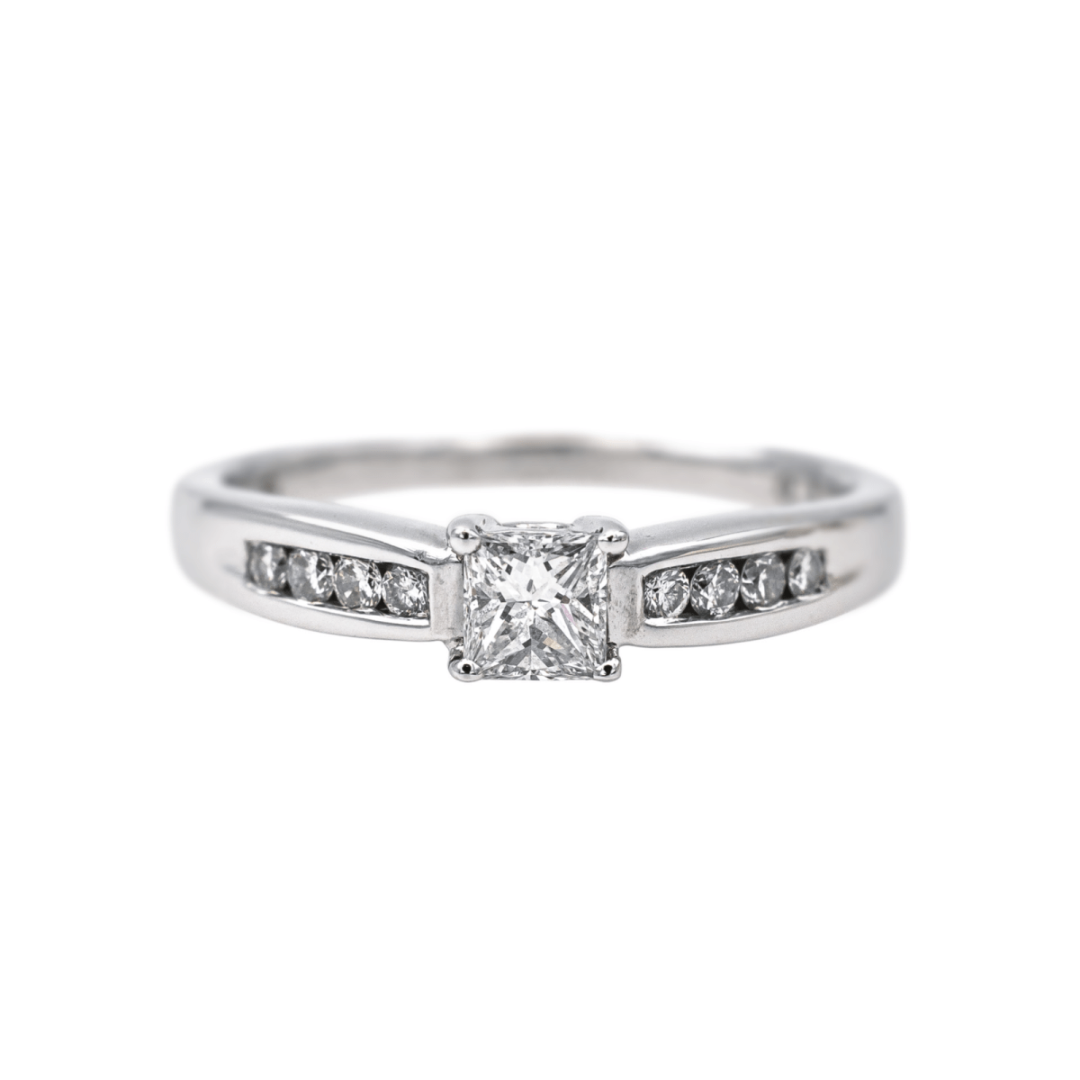 Bague Solitaire en or blanc et diamants - Castafiore