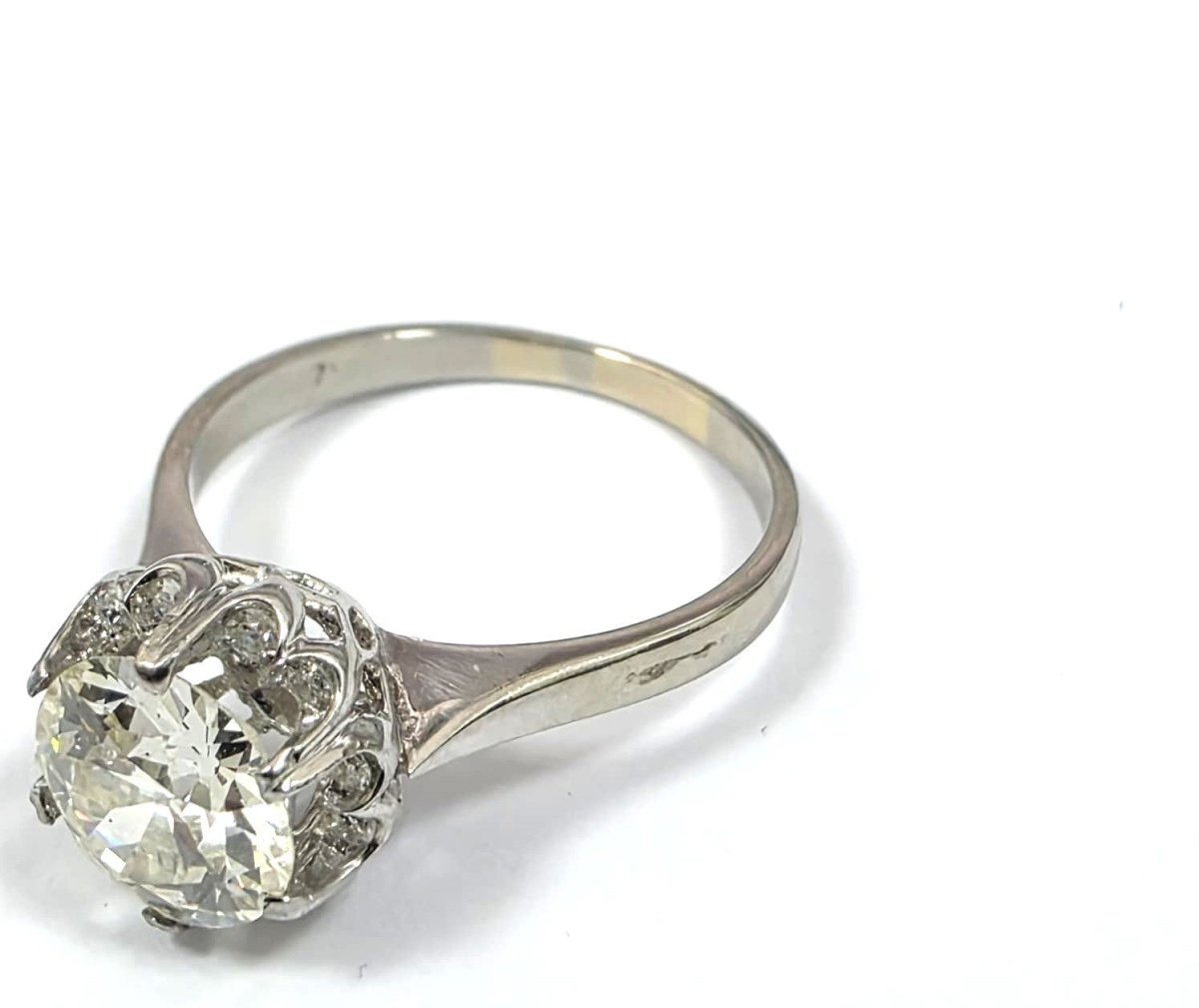 Bague Solitaire en or blanc et diamants - Castafiore