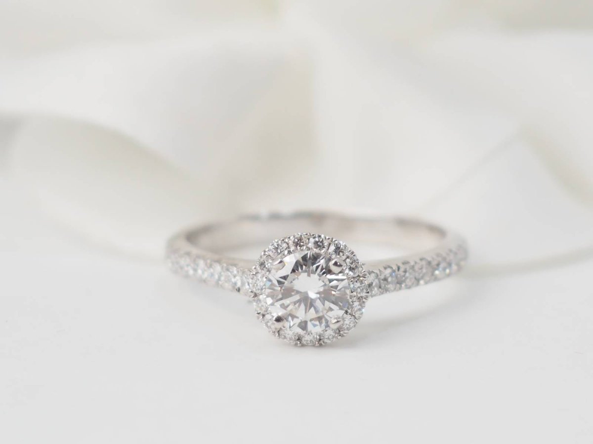 Bague Solitaire en or blanc et diamants - Castafiore