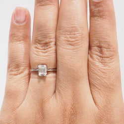 Bague Solitaire en or blanc et diamants - Castafiore