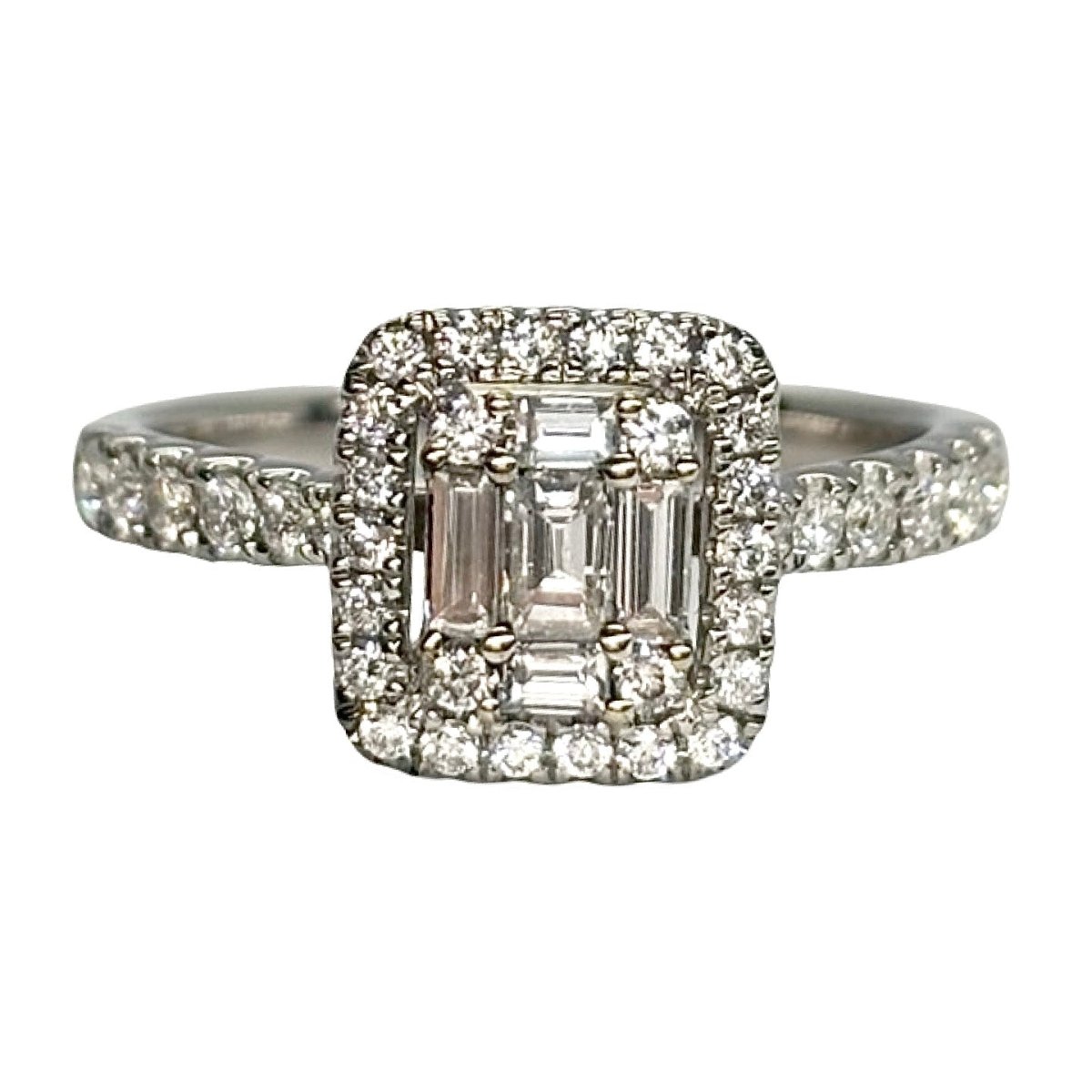 Bague Solitaire en or blanc et diamants - Castafiore