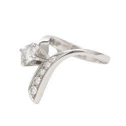 Bague Solitaire en or blanc et diamants - Castafiore