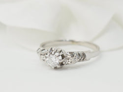 Bague solitaire en or blanc et platine, diamant 0,23ct - Castafiore