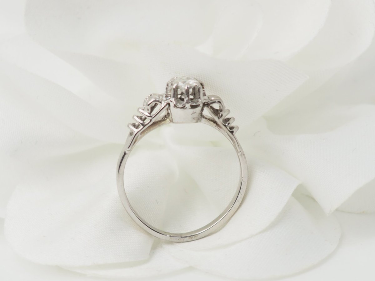 Bague solitaire en or blanc et platine, diamant 0,23ct - Castafiore