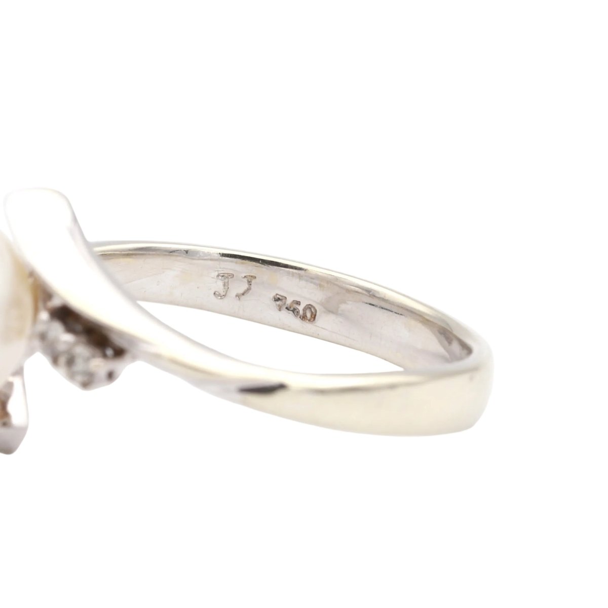 Bague Solitaire en or blanc, perle et diamants - Castafiore