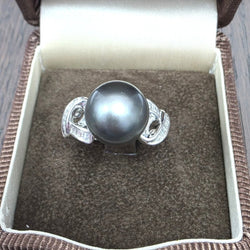 Bague Solitaire en or blanc, perle et diamants - Castafiore