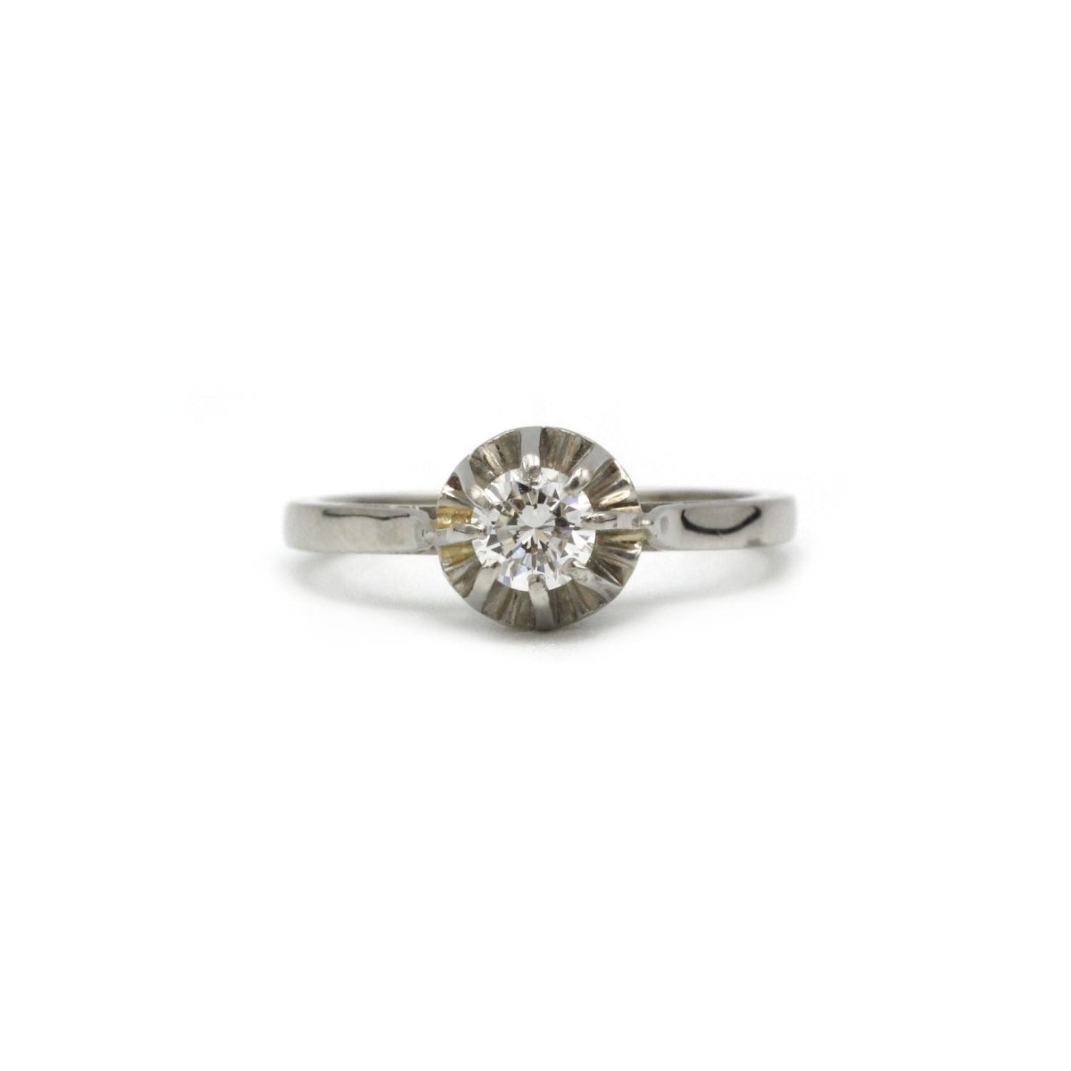 Bague solitaire en or blanc, platine et diamants - Castafiore