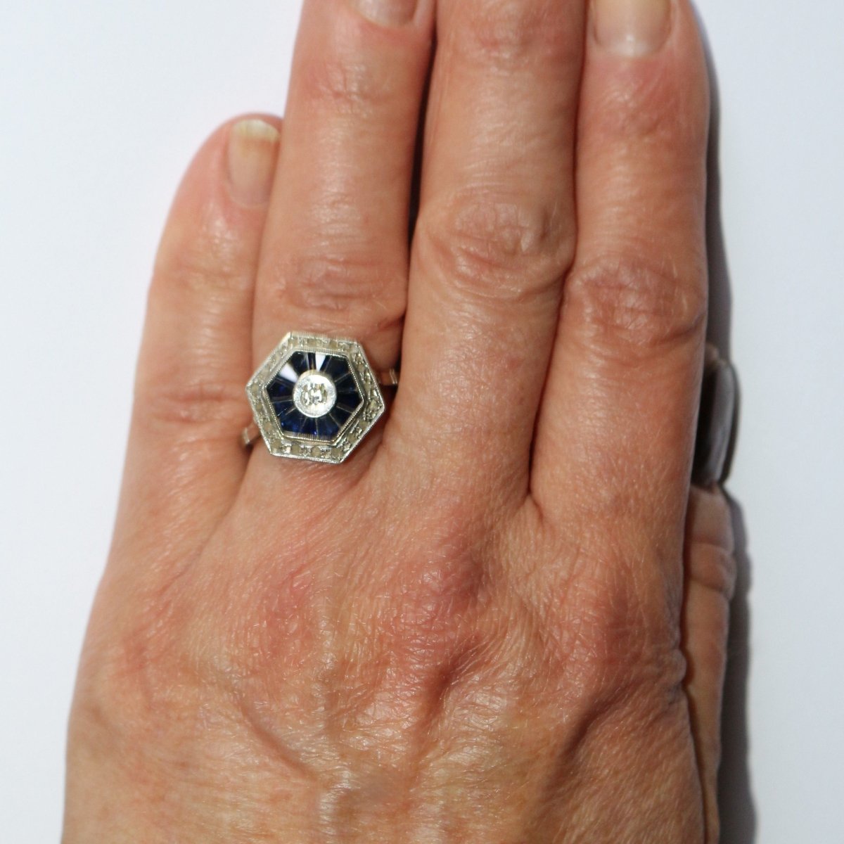 Bague Solitaire en or blanc, platine, saphirs et diamants - Castafiore