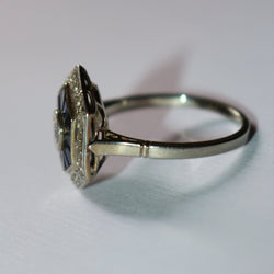 Bague Solitaire en or blanc, platine, saphirs et diamants - Castafiore